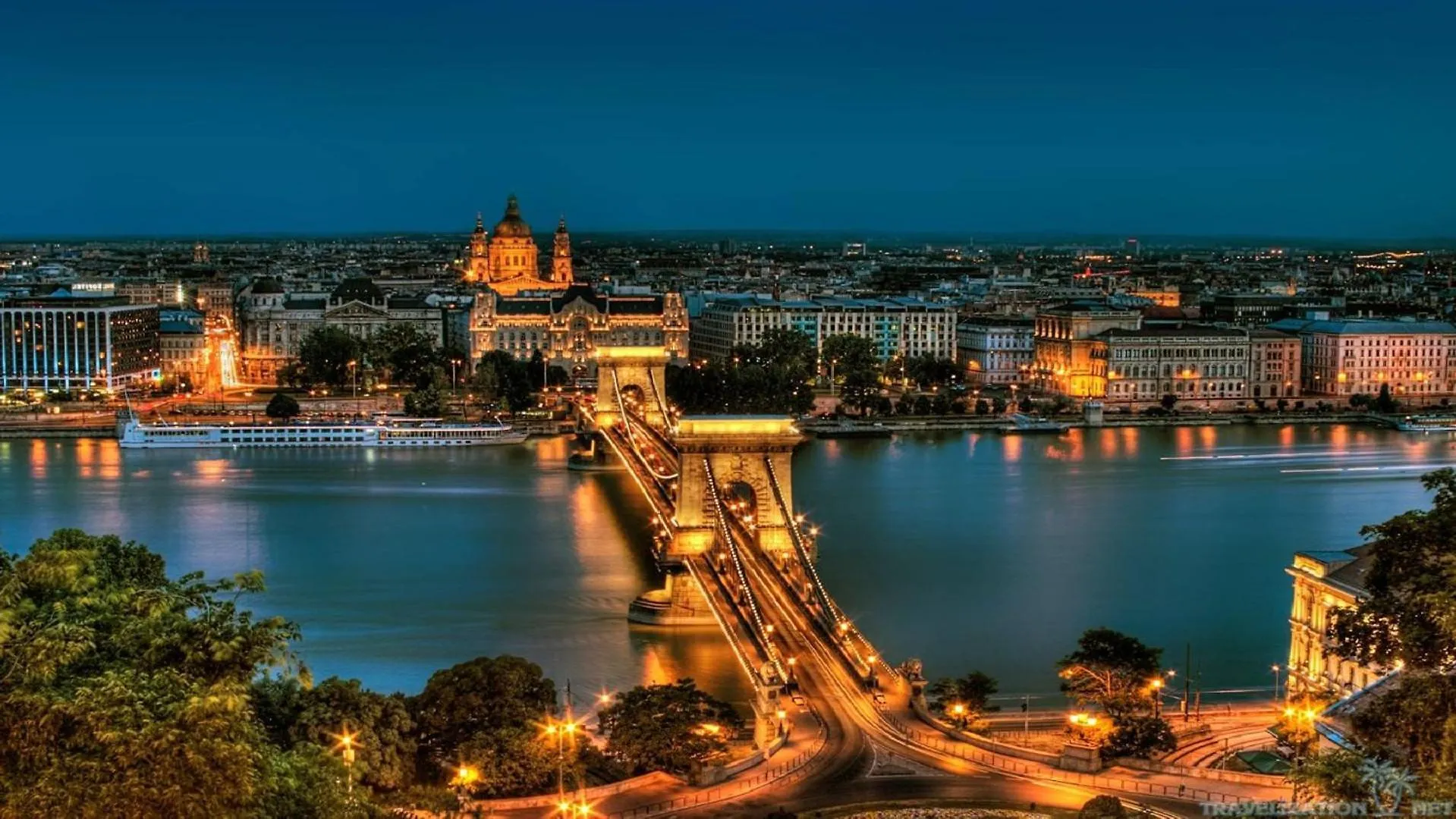 Little Americas Westend Residence Apartments Budapest Hungary